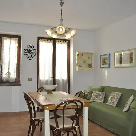 Lubagnu Vacanze Apartment *